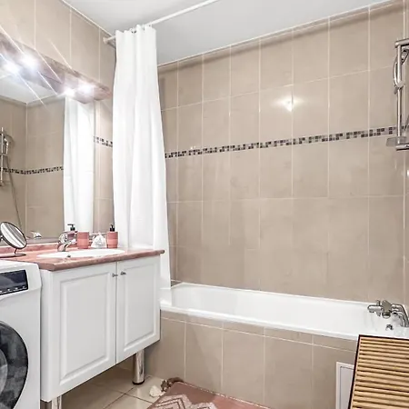 Homey Coloc Dolce - Proche Gare Et Tram, Balcon, Wifi 앵빌리